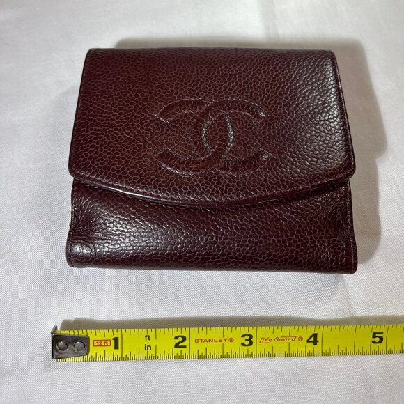 CHANEL 100% Leather Caviar Skin Large CC Logo Wallet - Picture 3 of 13